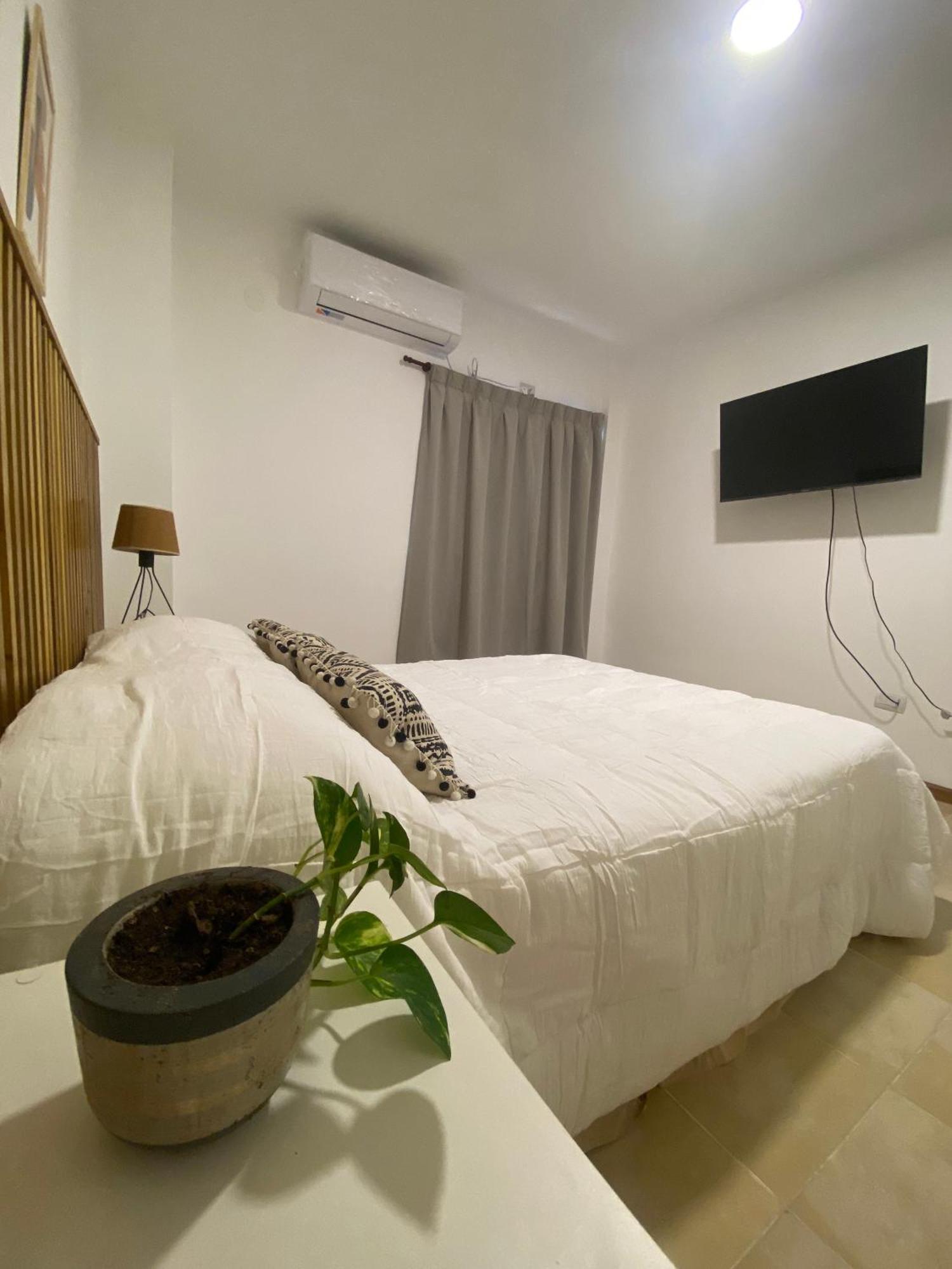 Espacio Lavalle-temporario Ctes Apartment *